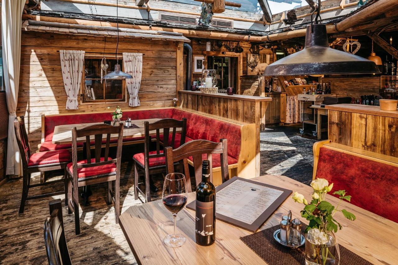 AlpenParks Montana Apartments Matrei in Osttirol Bagian luar foto