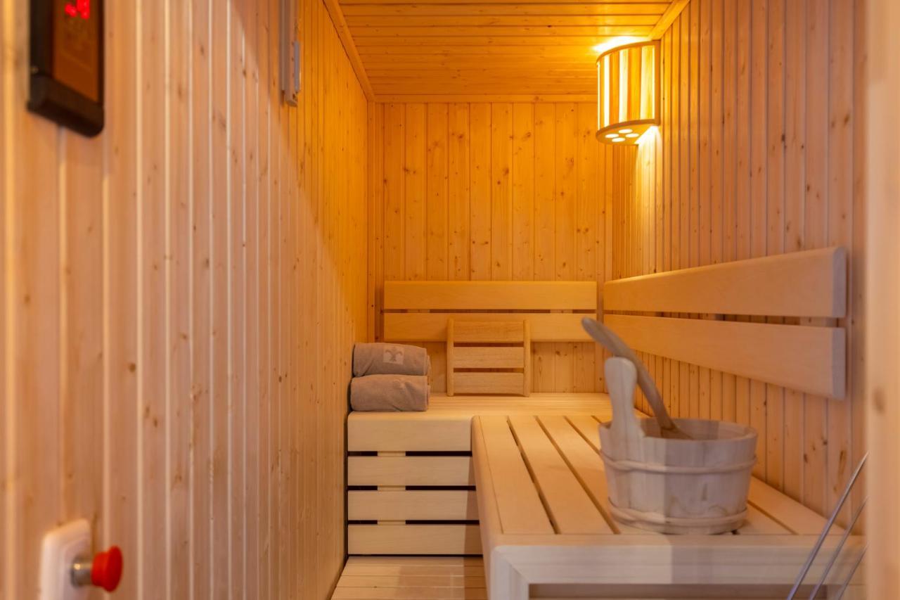 AlpenParks Montana Apartments Matrei in Osttirol Bagian luar foto