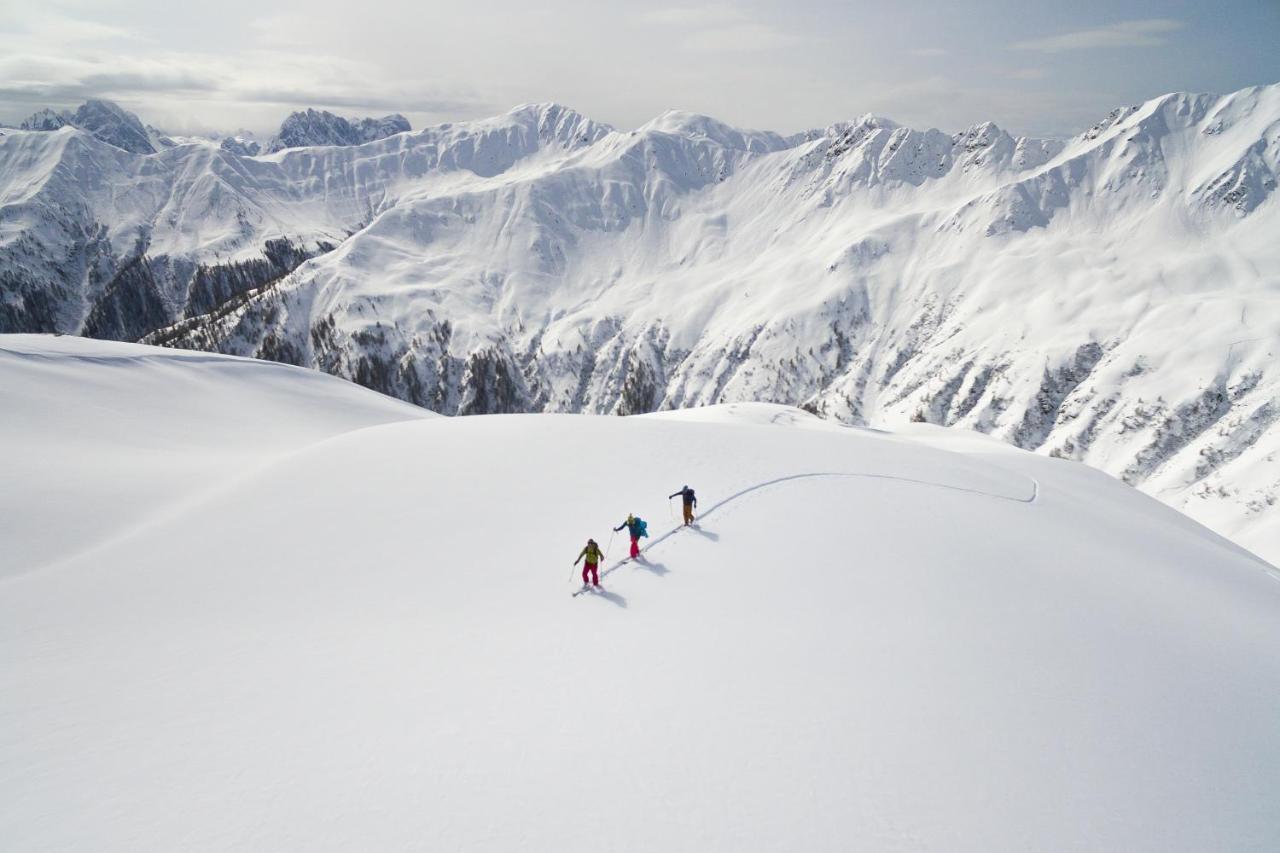 AlpenParks Montana Apartments Matrei in Osttirol Bagian luar foto