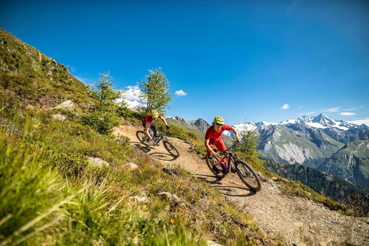 AlpenParks Montana Apartments Matrei in Osttirol Bagian luar foto