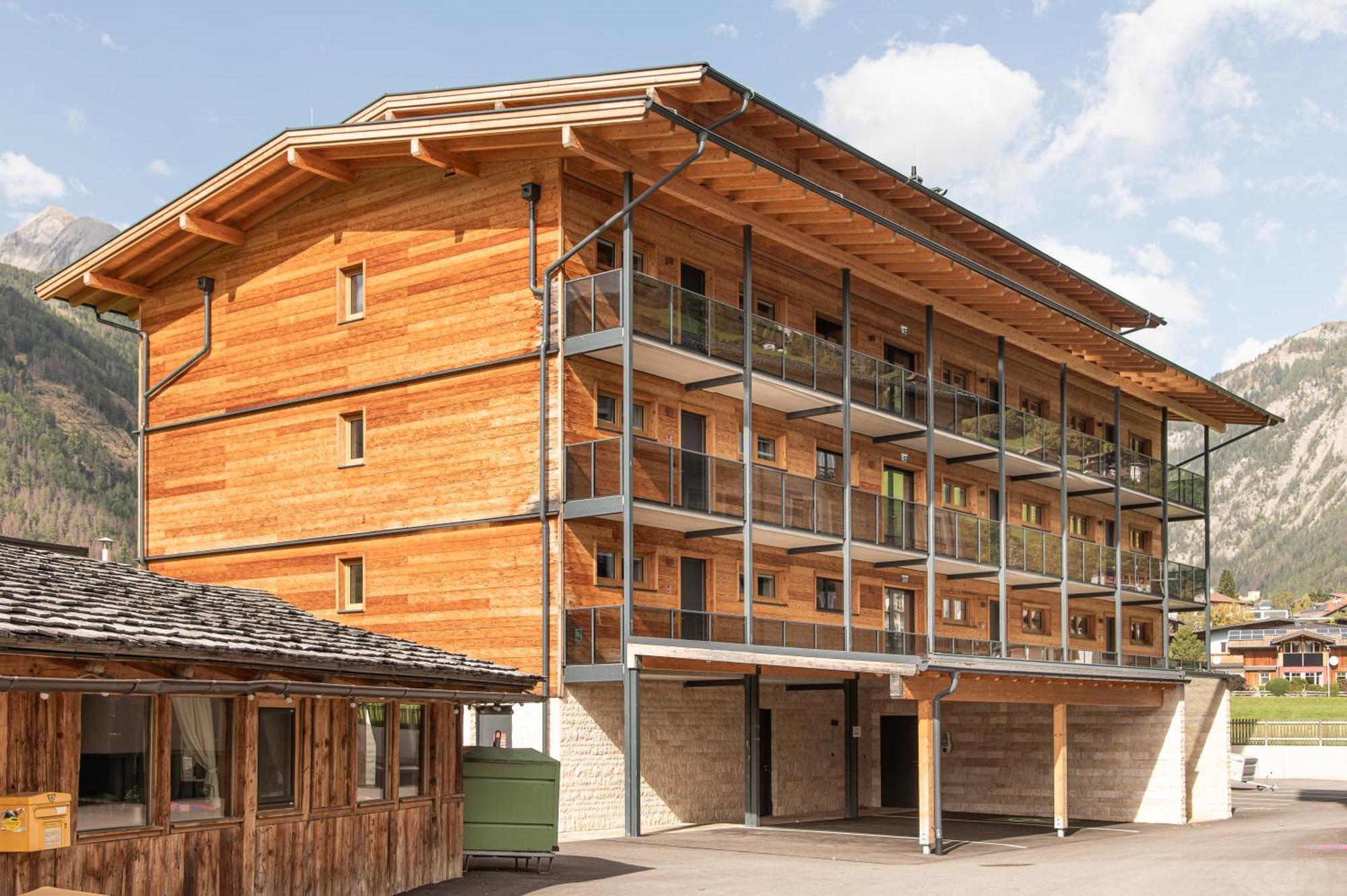 AlpenParks Montana Apartments Matrei in Osttirol Bagian luar foto