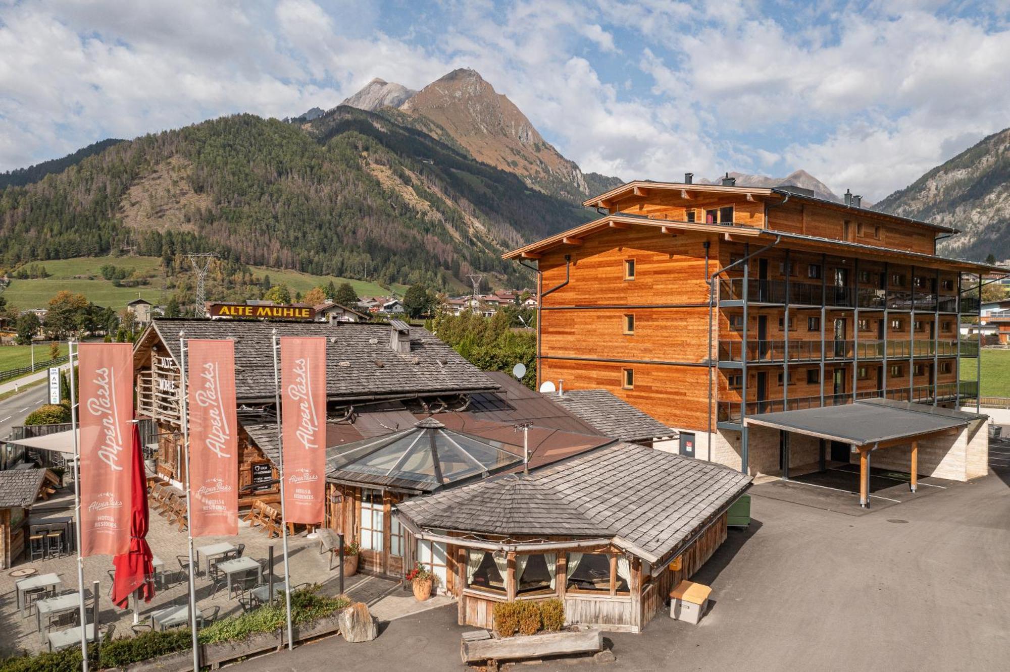 AlpenParks Montana Apartments Matrei in Osttirol Bagian luar foto