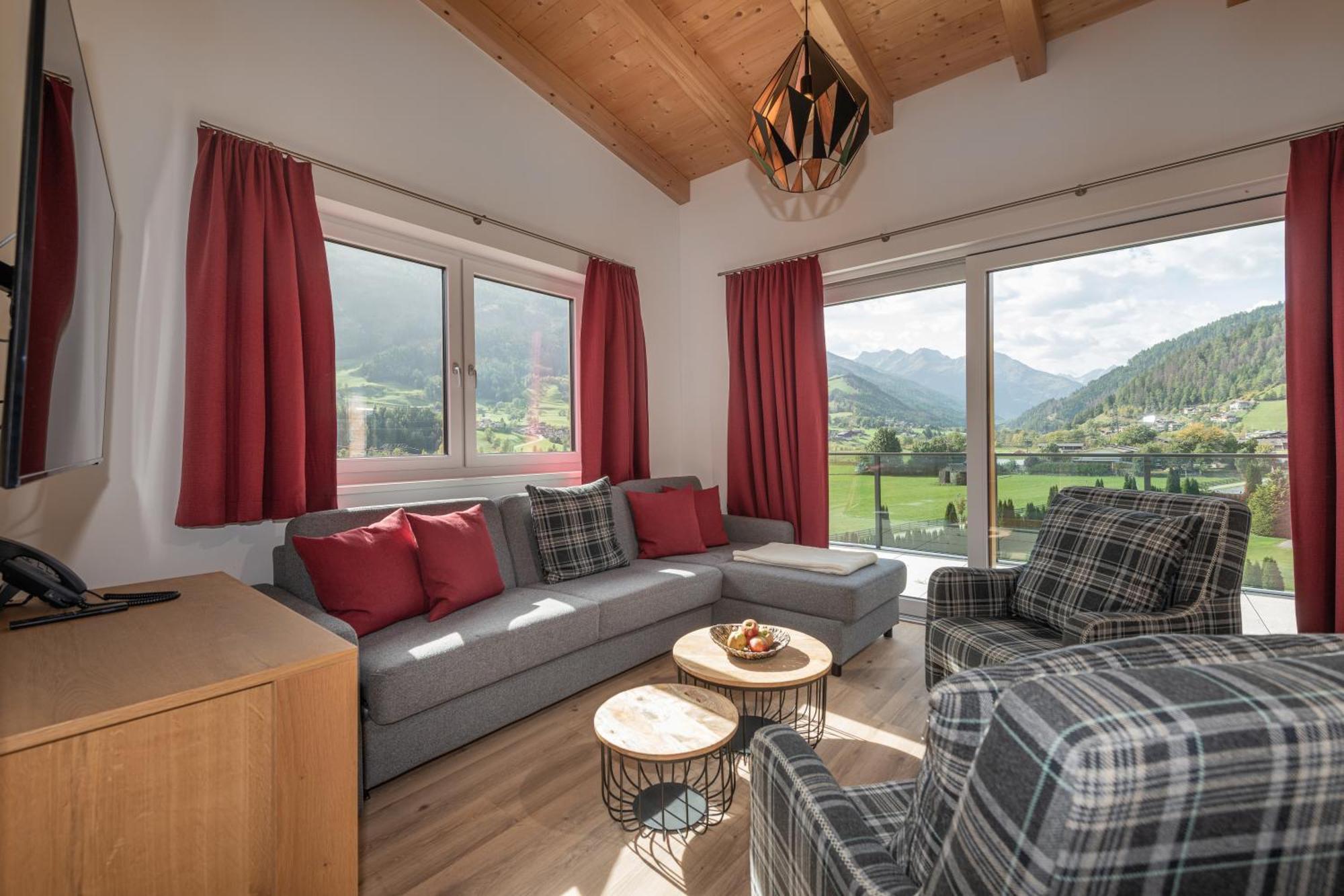 AlpenParks Montana Apartments Matrei in Osttirol Bagian luar foto