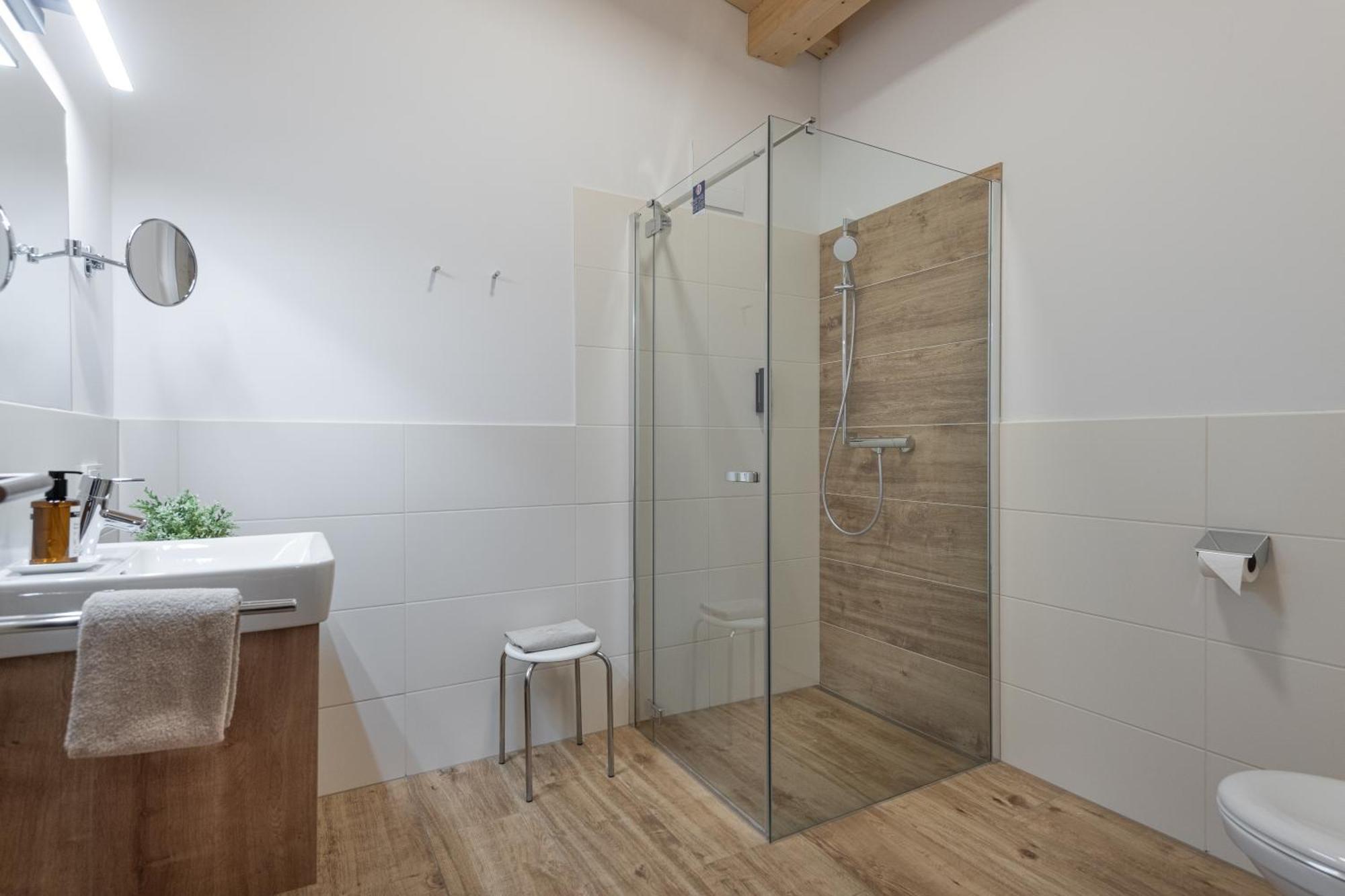 AlpenParks Montana Apartments Matrei in Osttirol Ruang foto